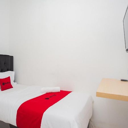 Reddoorz At Jalan Bangau Palembang酒店 外观 照片